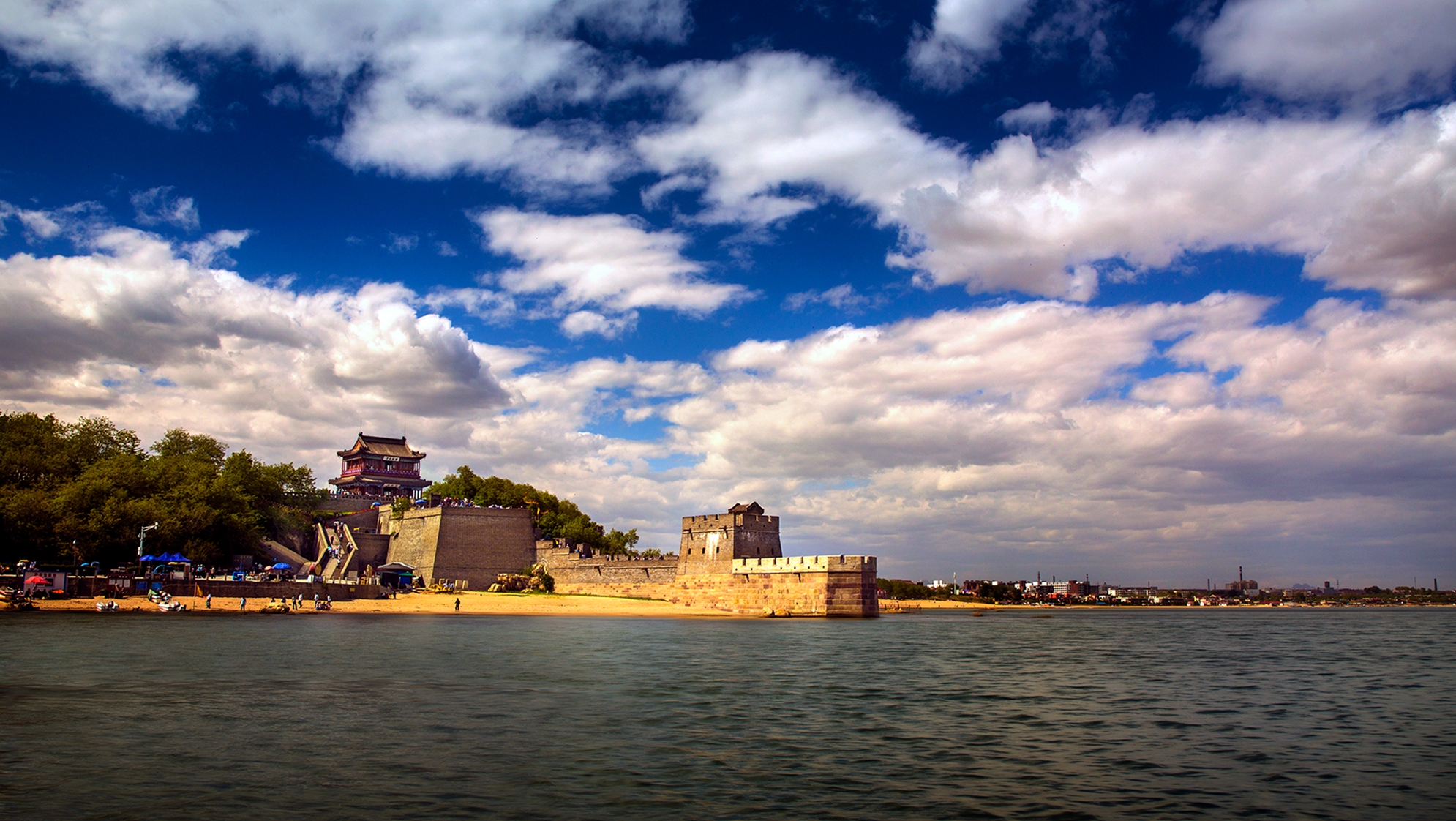 河北水墨风情,一抹绿色阳光下的自然画卷